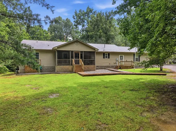 3291 Cumberland Lakes Dr, Monterey, TN 38574