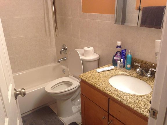 3rd image of 446 E Osage Ln APT 1B