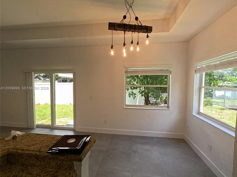 1211 SW 84th Ter — Photo 19