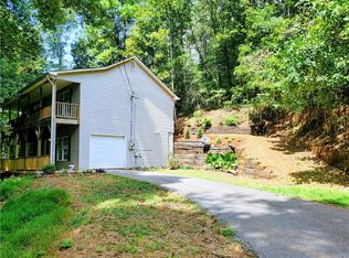 5560 Trail Ct, Gainesville, GA 30506