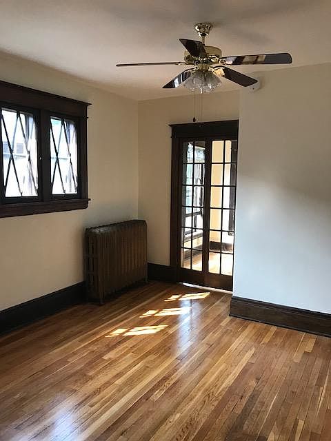 1st image of 824 Grand Ave APT 1