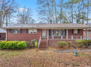 2205 Plantation Dr, East Pt, GA 30344