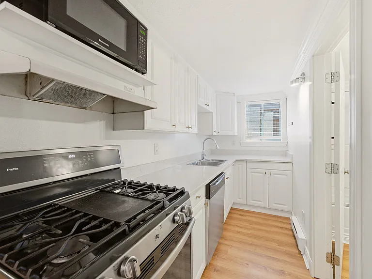 524 E 12th Ave #B — Photo 4