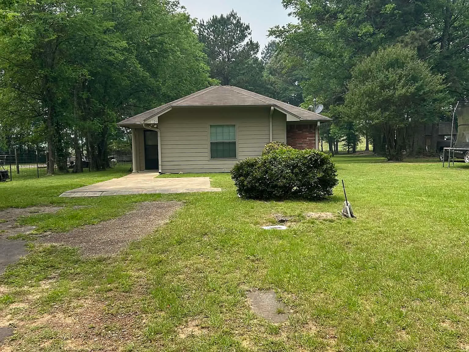 2 bed, 901 sqft, $1,095 — Photo 2