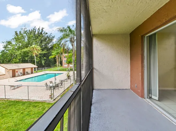 7020 Nova Drive #207d, Davie, FL 33317
