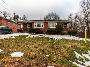 1062-1064 Saxon Ave, Akron, OH 44314