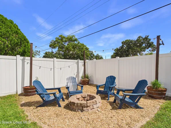 2391 Lorna Dr, Melbourne, FL 32935