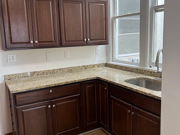 2nd image of 425 Kearny Ave #2-L