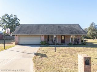 1208 Taos Dr, Van Buren, AR 72956