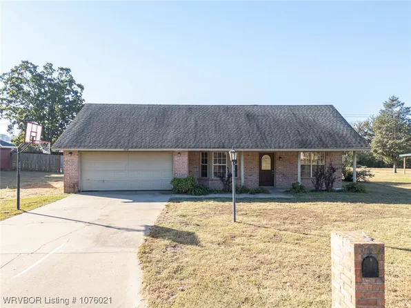 1208 Taos Dr, Van Buren, AR 72956