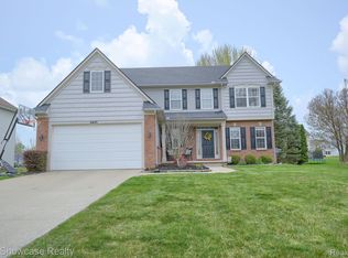 4431 Daniel Dr, Grand Blanc, MI 48439