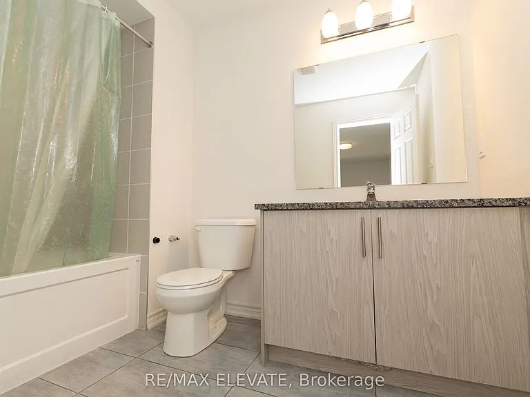 484 Trevor St — Photo 12