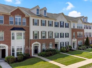 24676 Hutchinson Farm Dr, Sterling, VA 20166