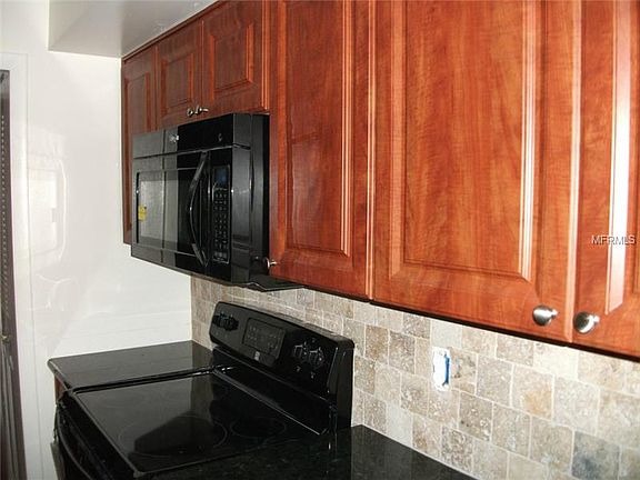 4th image of 2623 Seville Blvd Unit 310