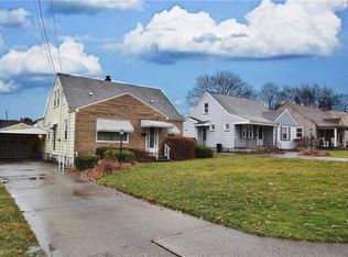 584 Idora Ln, Struthers, OH 44471