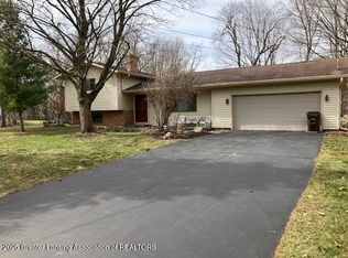 12955 Chippewa Dr #R-4, Grand Ledge, MI 48837