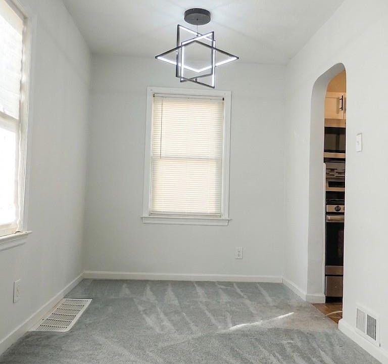 20110 Carrie St, photo 4