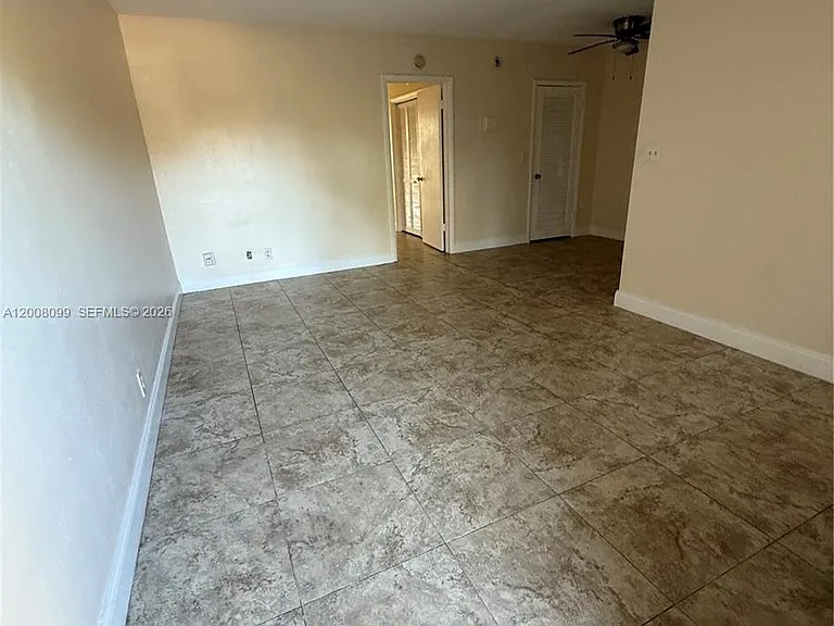1211 NE 23rd Ave #2 — Photo 3