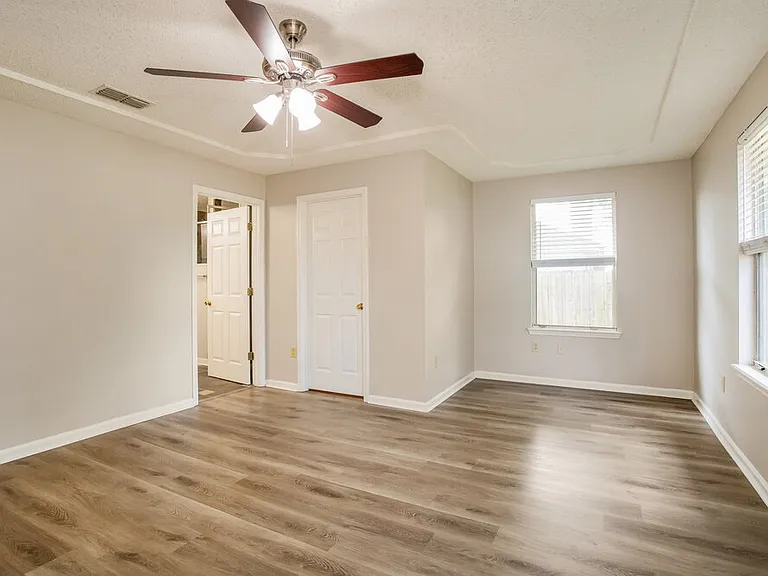 3268 Avalon Dr — Photo 11