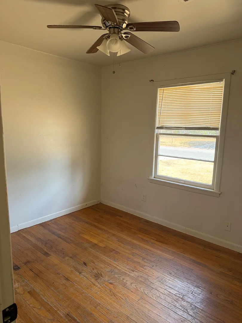 4305 N Libby Ave — Photo 2