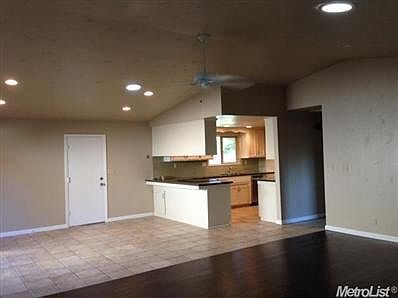 4th image of 634 David Dr