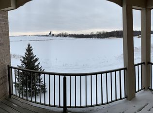3251 W Main St APT 207, Sun Prairie, WI 53590