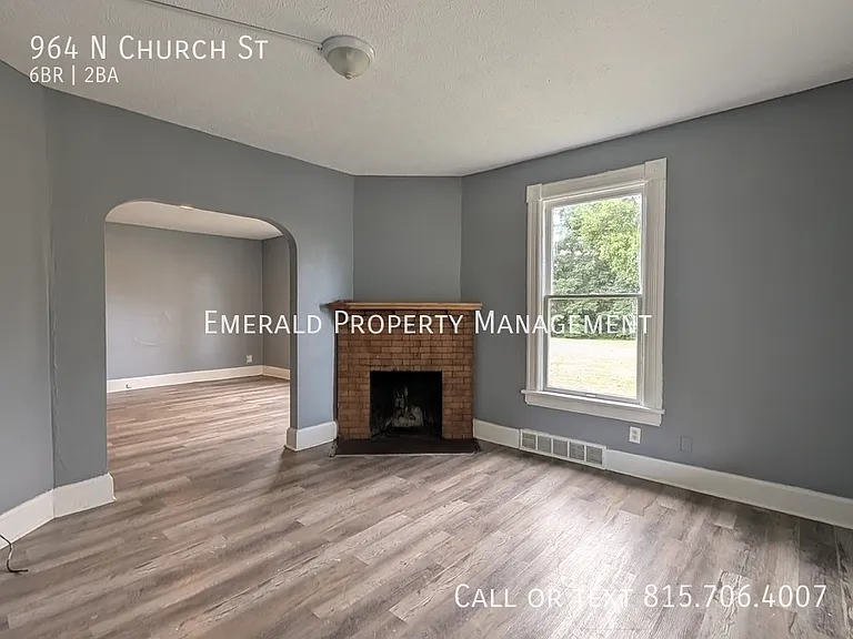 964 N Church St — Photo 3