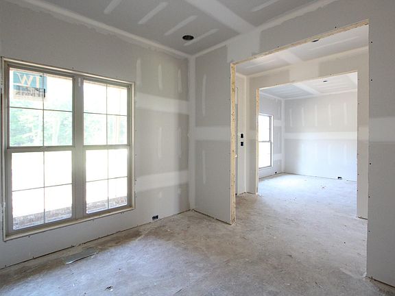 5th image of 205 Ivie Ln #21