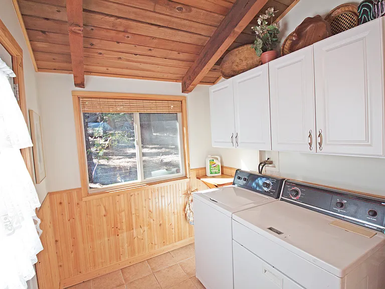 690 Balsam Ln — Photo 21