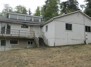 66712 Robin Rd, North Bend, OR 97459