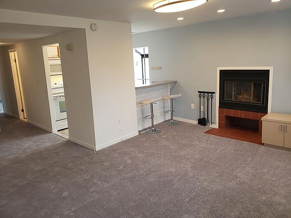 Living area. New carpet, fresh paint!