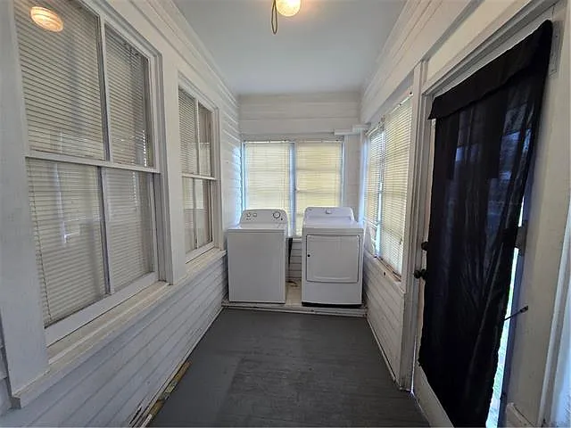 349 Saint Charles St — Photo 16