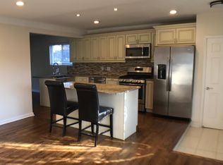 616 Oakland Ave, Royal Oak, MI 48067