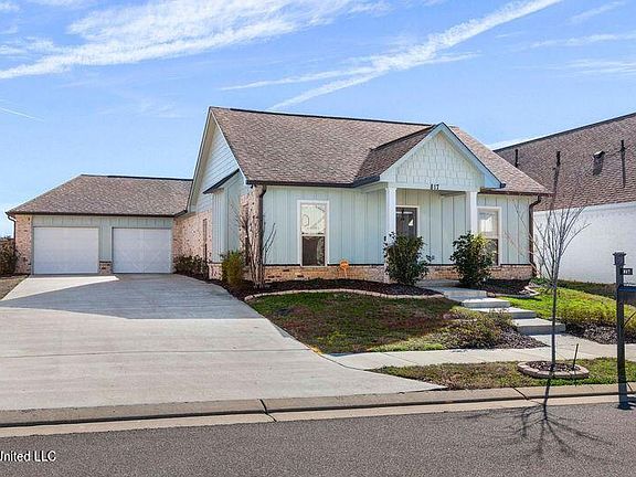 4th image of 817 Long Leaf Circ