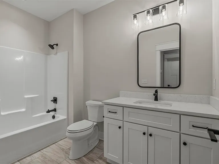 633 Village Way — Photo 25