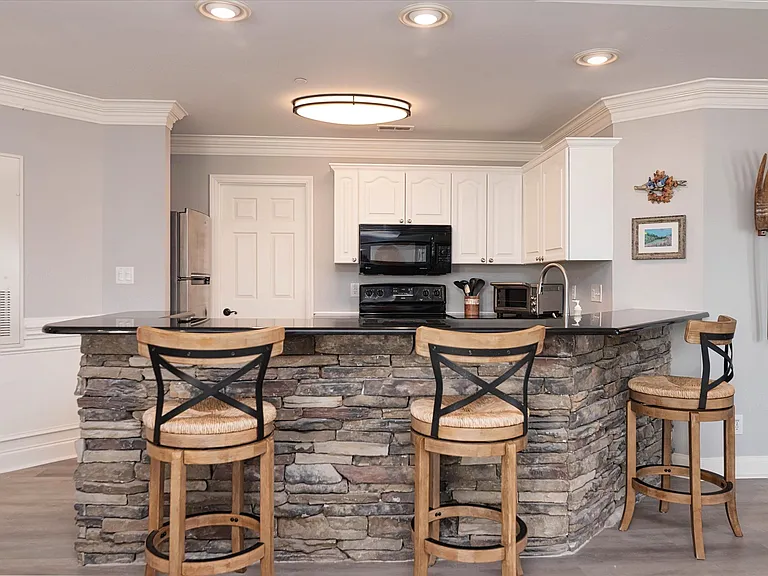 18651 Vineyard Point Ln — Photo 5