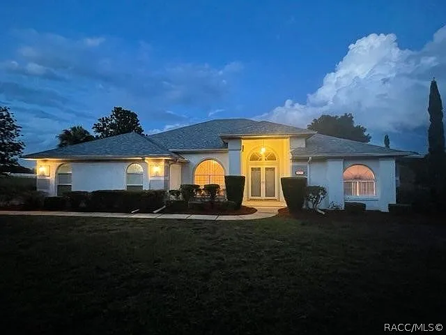 3 bed, 2.0 bath, 2340 sqft, $3,000 — Photo 3