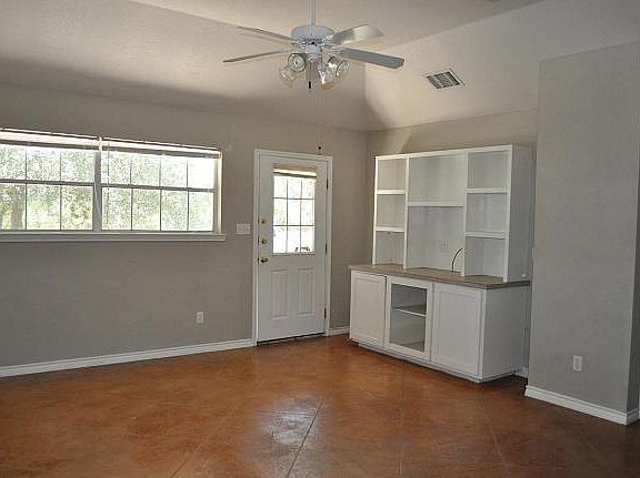 3rd image of 1202 Amherst Ave
