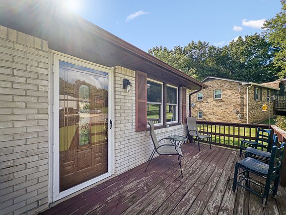 4th image of 127 Lynhurst Cir