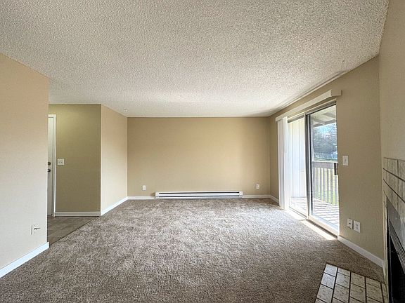 5th image of 9818 132nd Street Ct E APT D