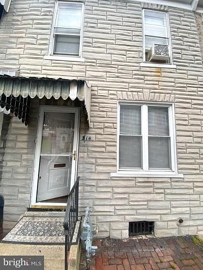 1st image of 514 Moss St