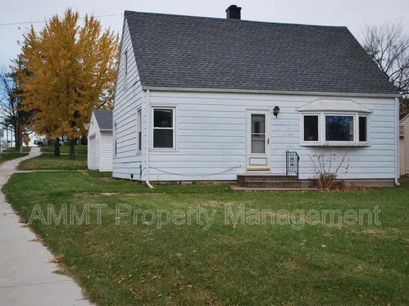 1732 Wilson Ave SW, Cedar Rapids, IA 52404