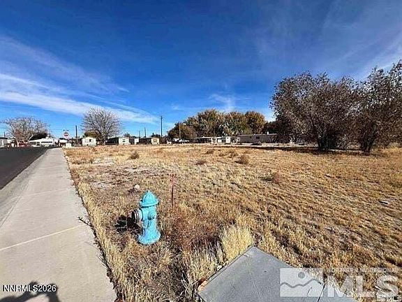 5th image of 321 Silver Spur Dr