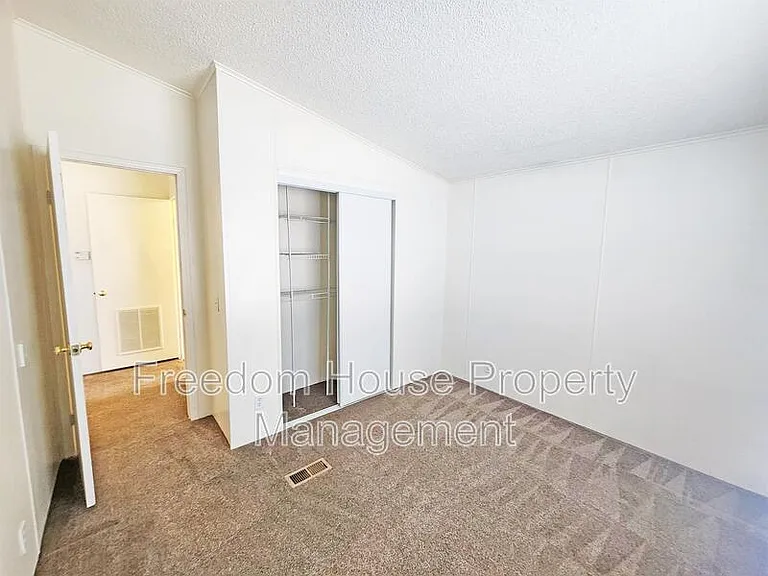 1441 W Betty Ave #1 — Photo 17
