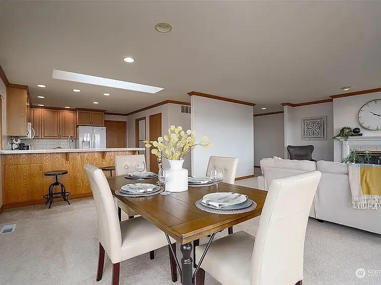 1207 Sequalish St — Photo 9