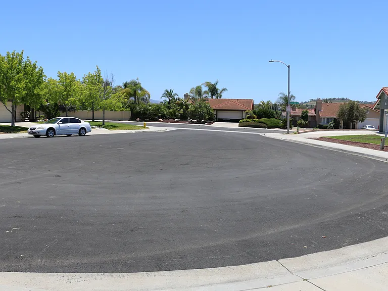 683 Wolf Point Ct — Photo 32