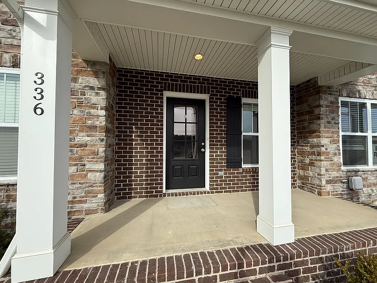 336 Broadberry Ave — Photo 2