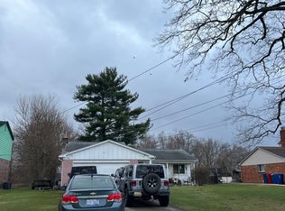 7015 Hatchery Rd, Waterford, MI 48327