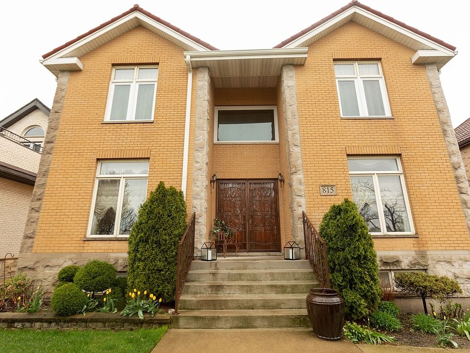 1st image of 815 E Oakwood Blvd