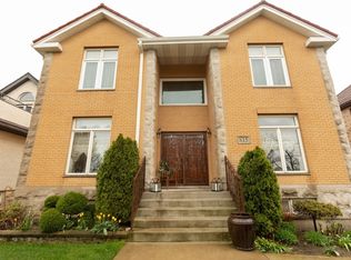 815 E Oakwood Blvd, Chicago, IL 60653